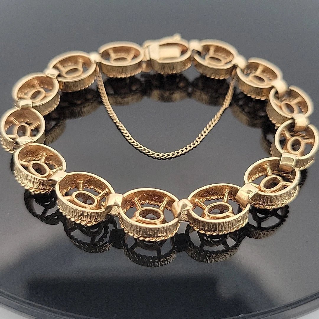 Vintage 14K Yellow Gold Natural Garnet Link Bracelet Bark Finish 12CTW 8 27 Gr - Devine & Co.