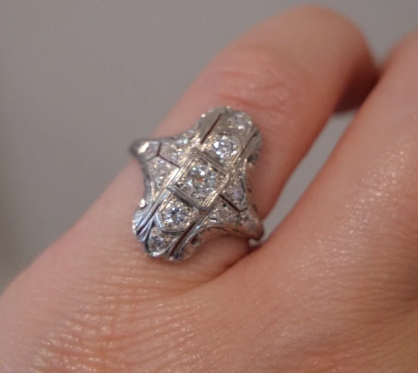 Vintage 3.97gr Platinum Old European Cut & Transitional 0.30ctw Diamond Ring Size 5.75